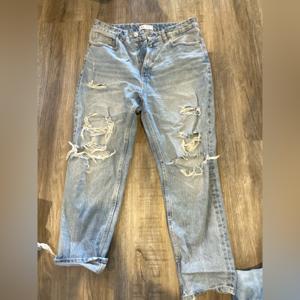 Zara mom fit jeans ripped